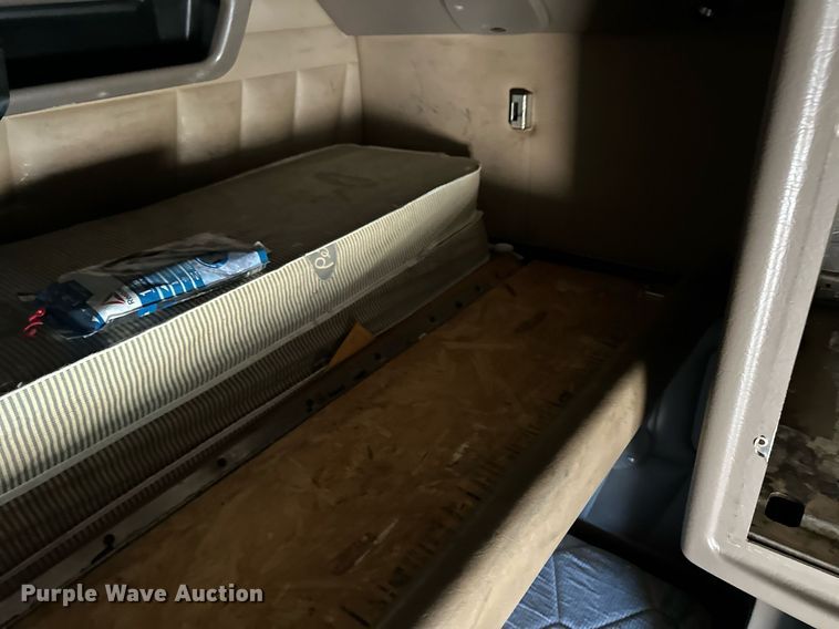 image for item ER8155 2007 Peterbilt 379 semi truck