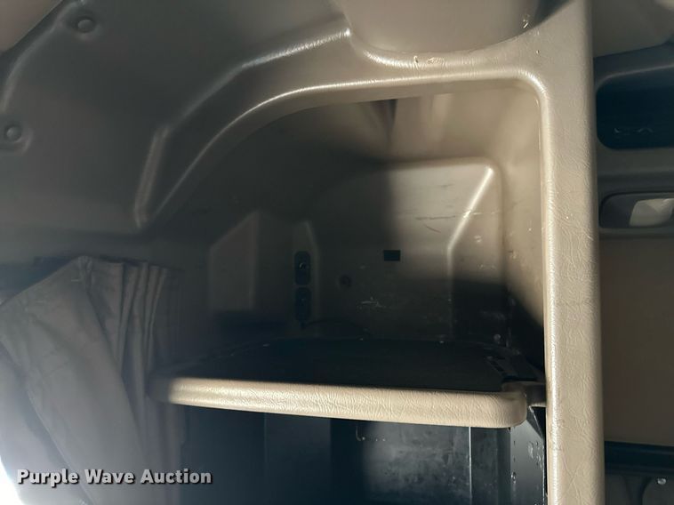 image for item ER8155 2007 Peterbilt 379 semi truck