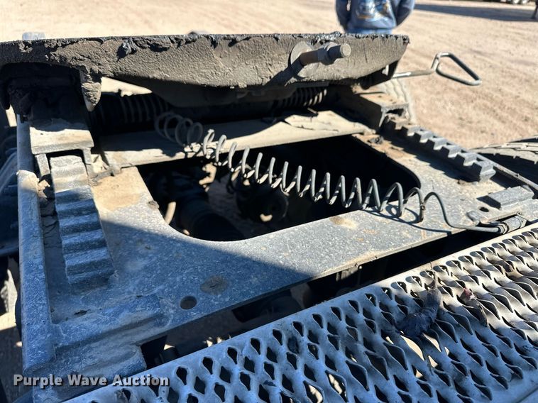 image for item ER8156 2006 Peterbilt 379 semi truck