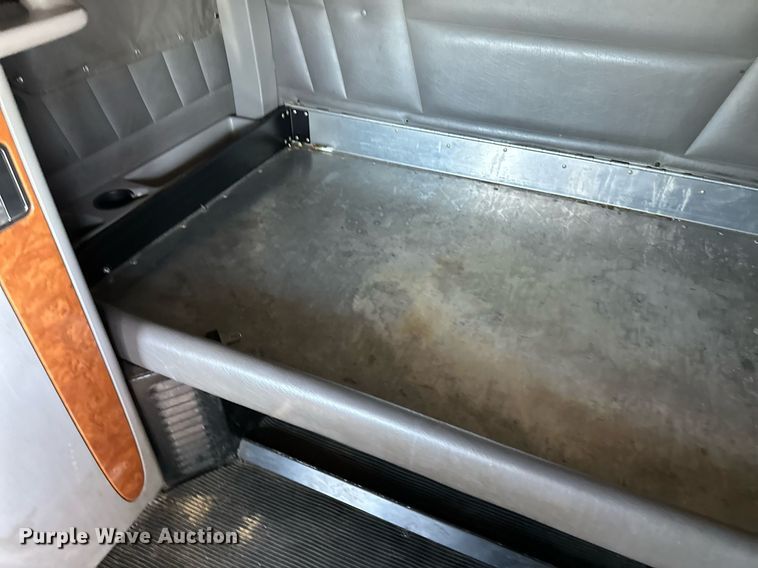 image for item ER8156 2006 Peterbilt 379 semi truck