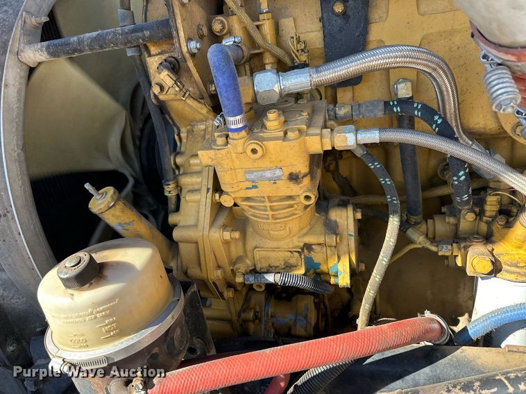 image for item ER8156 2006 Peterbilt 379 semi truck