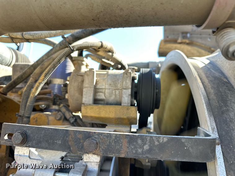 image for item ER8156 2006 Peterbilt 379 semi truck