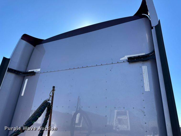 image for item ER8157 2006 Kenworth W900B semi truck