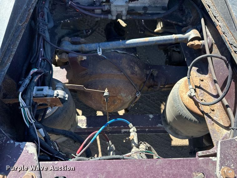 image for item ER8157 2006 Kenworth W900B semi truck