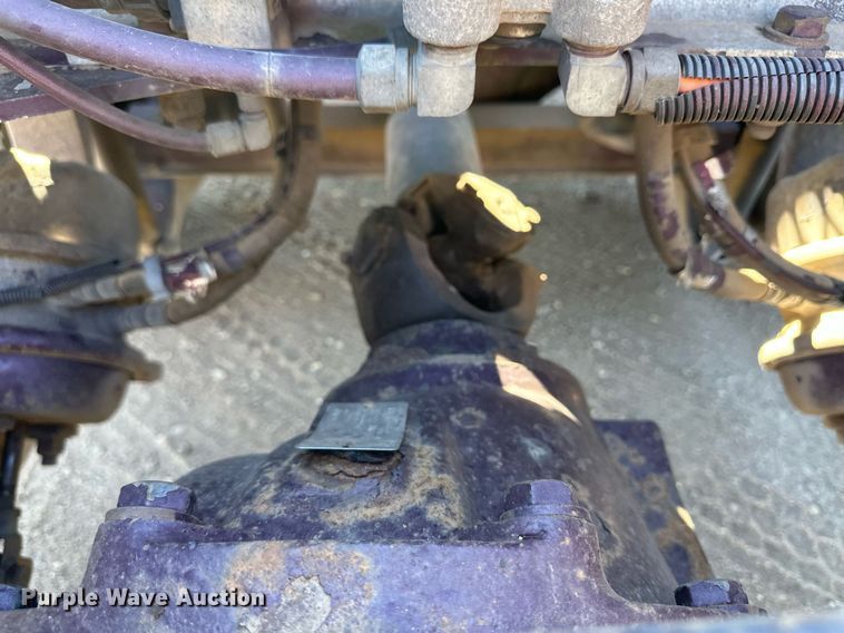 image for item ER8157 2006 Kenworth W900B semi truck