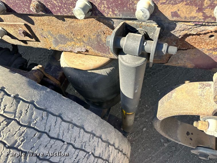 image for item ER8157 2006 Kenworth W900B semi truck