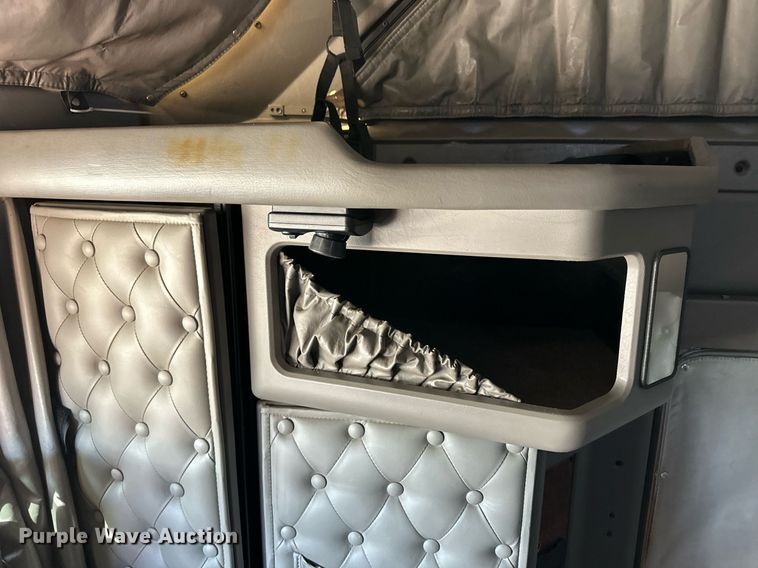 image for item ER8157 2006 Kenworth W900B semi truck