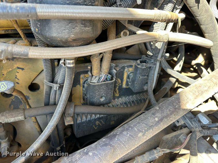 image for item ER8157 2006 Kenworth W900B semi truck