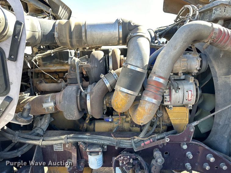 image for item ER8157 2006 Kenworth W900B semi truck