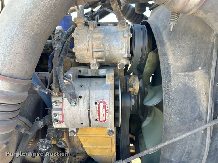 image for item ER8157 2006 Kenworth W900B semi truck