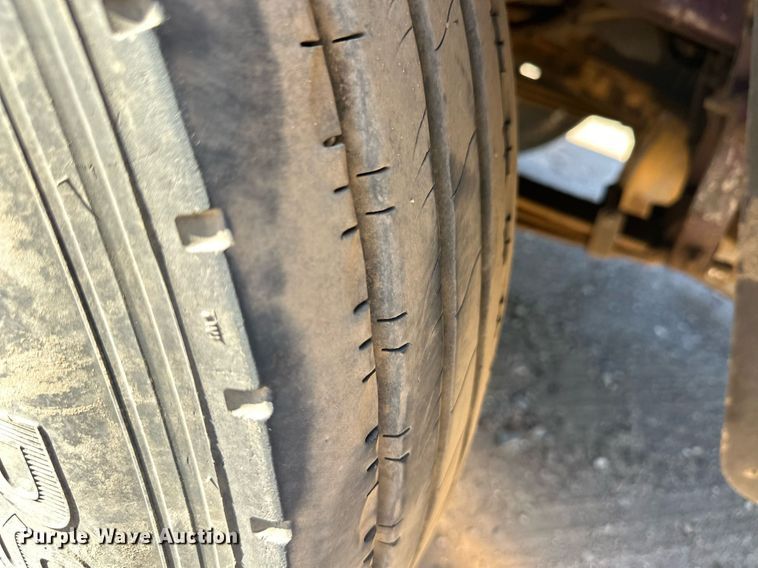 image for item ER8157 2006 Kenworth W900B semi truck