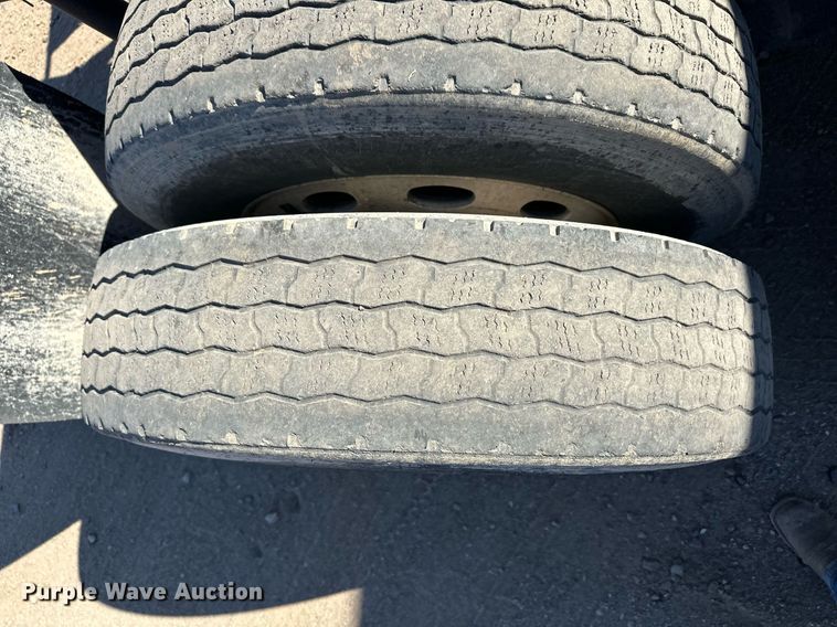 image for item ER8157 2006 Kenworth W900B semi truck