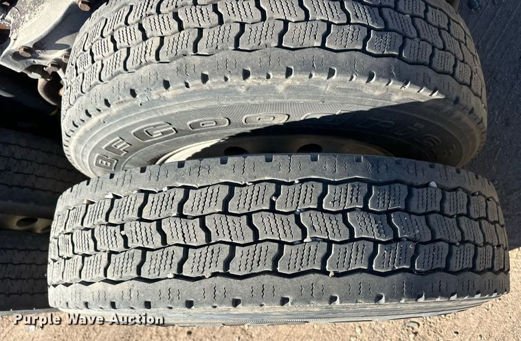 image for item ER8157 2006 Kenworth W900B semi truck