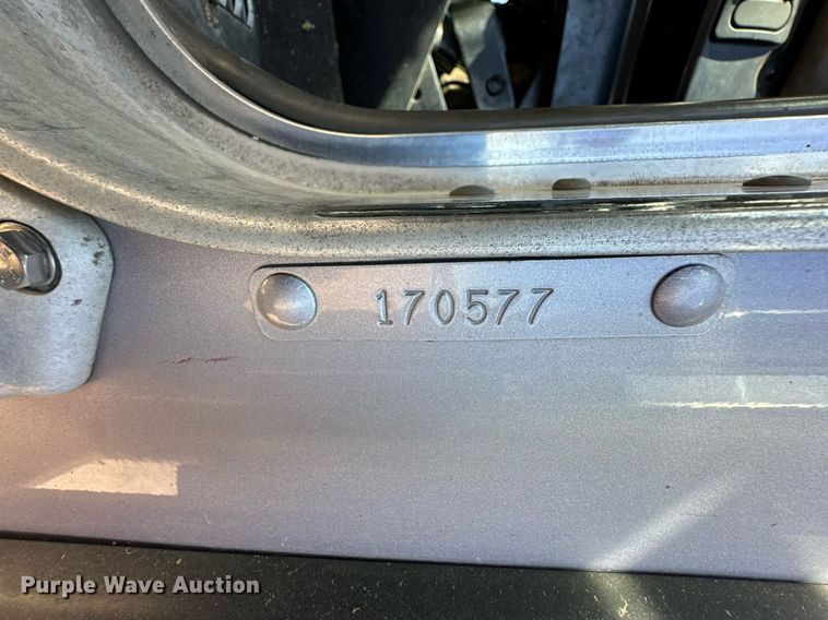 image for item ER8157 2006 Kenworth W900B semi truck