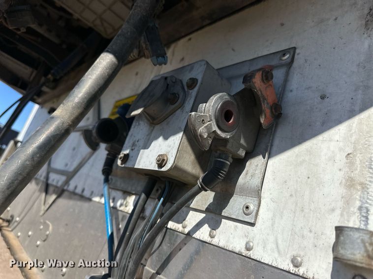 image for item ER8158 2013 Wabash RFALHSA refrigerated van trailer