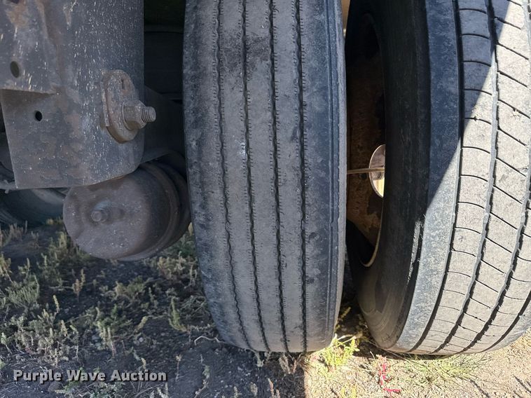 image for item ER8158 2013 Wabash RFALHSA refrigerated van trailer