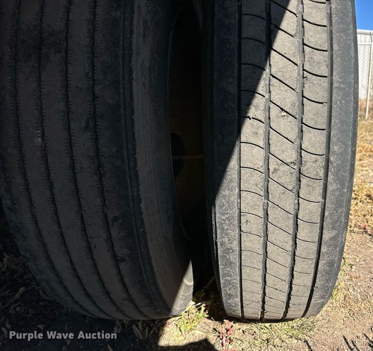 image for item ER8158 2013 Wabash RFALHSA refrigerated van trailer