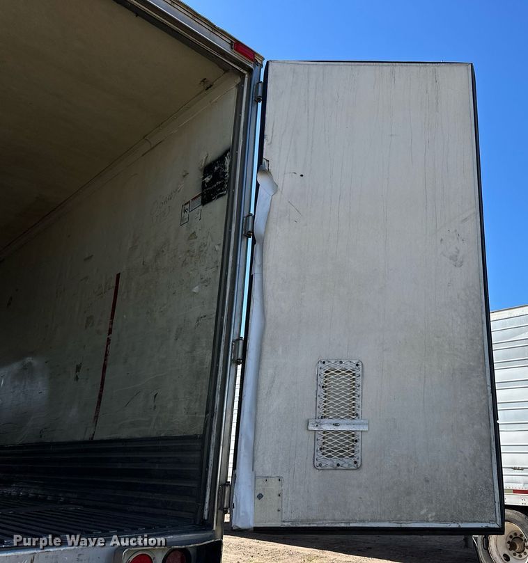 image for item ER8159 2004 Great Dane 7811TZ-1A refrigerated van trailer