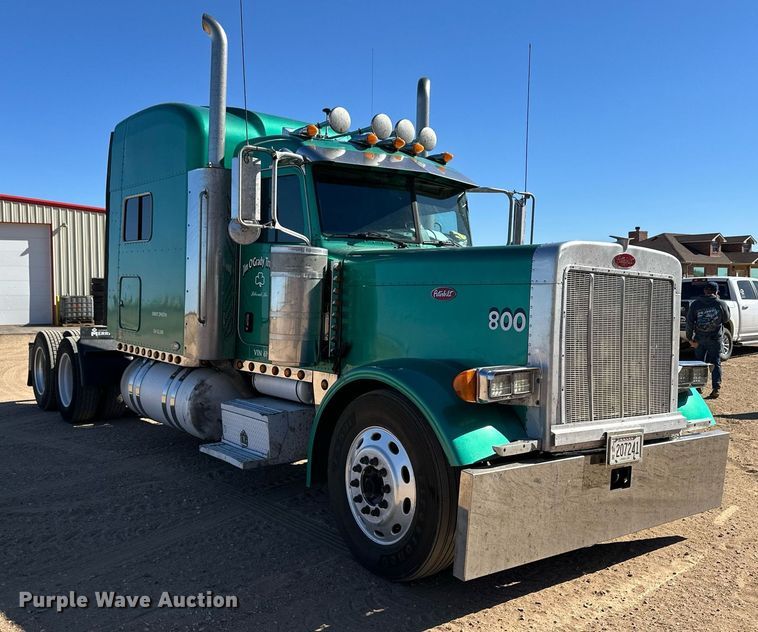 image for item ER8161 2006 Peterbilt 379 semi truck