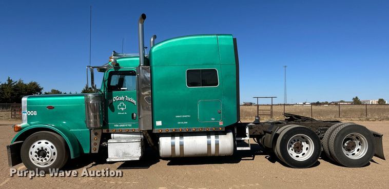 image for item ER8161 2006 Peterbilt 379 semi truck