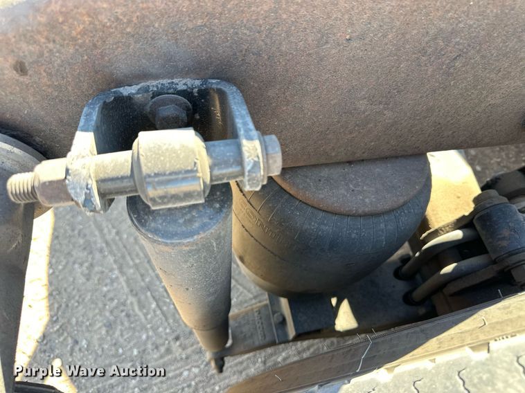 image for item ER8161 2006 Peterbilt 379 semi truck