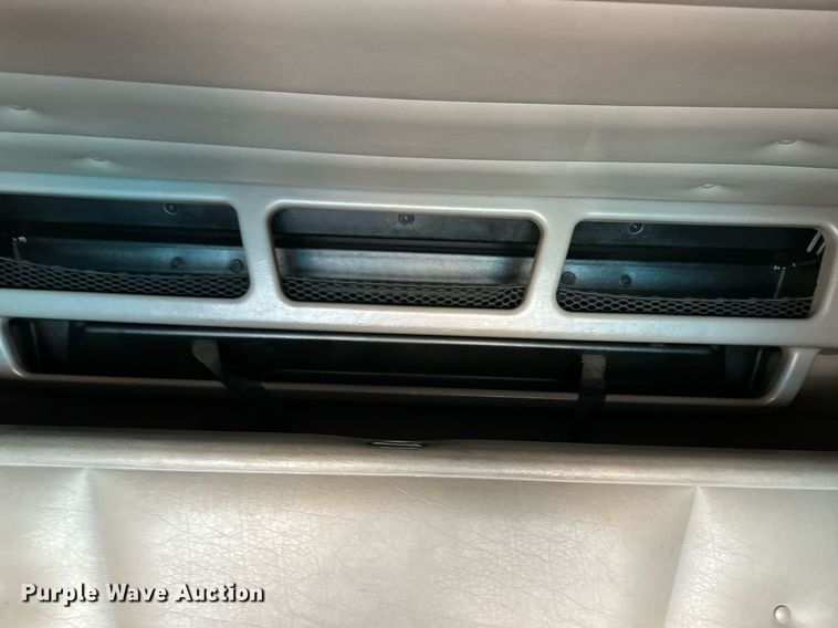 image for item ER8161 2006 Peterbilt 379 semi truck