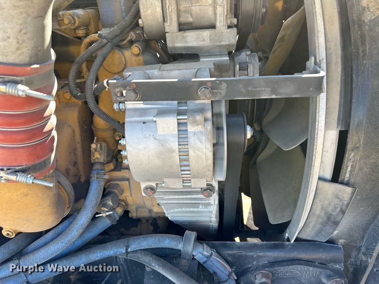 image for item ER8161 2006 Peterbilt 379 semi truck