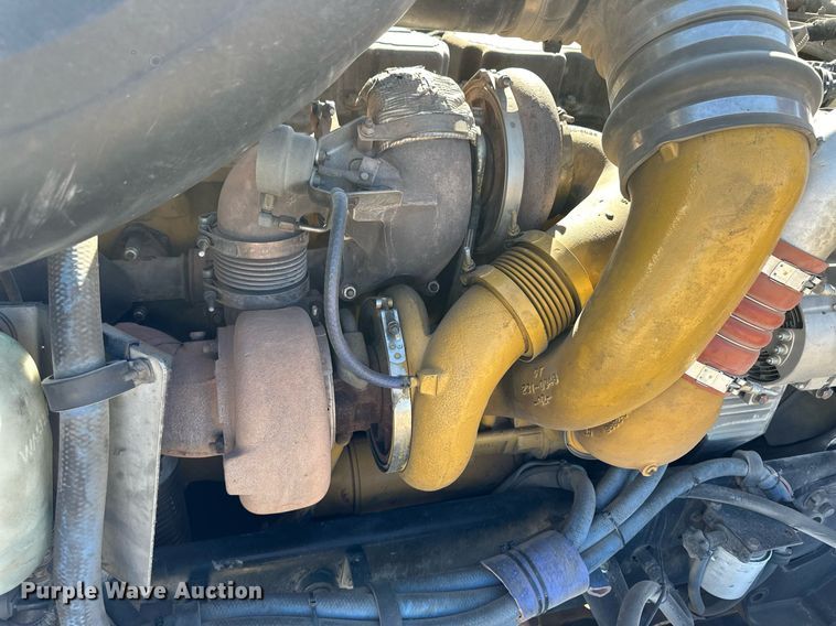 image for item ER8161 2006 Peterbilt 379 semi truck