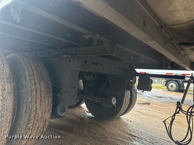 image for item ER8227 2012 Utility refrigerated van trailer