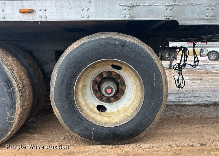 image for item ER8227 2012 Utility refrigerated van trailer