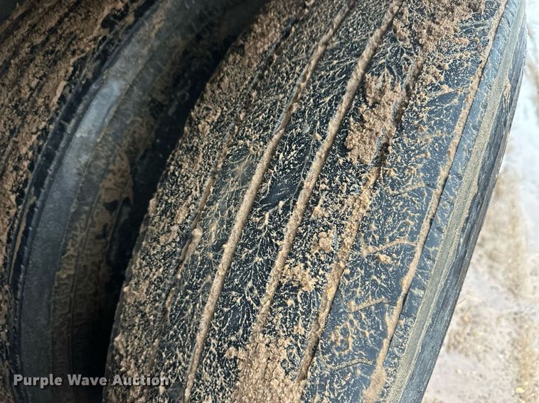 image for item ER8227 2012 Utility refrigerated van trailer