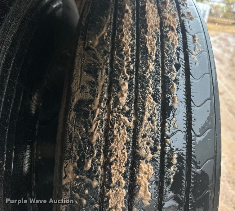 image for item ER8227 2012 Utility refrigerated van trailer