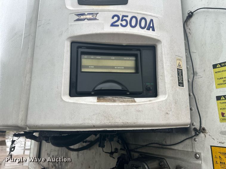 image for item ER8228 2012 Utility refrigerated van trailer