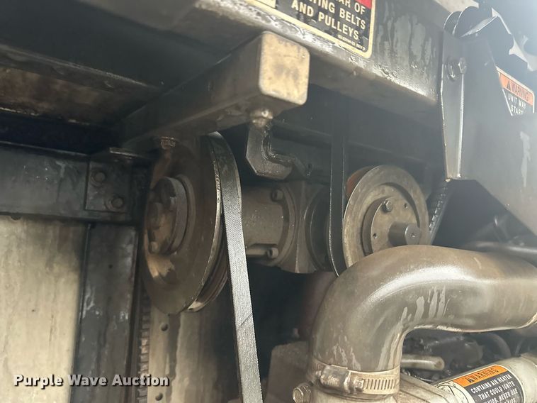 image for item ER8228 2012 Utility refrigerated van trailer