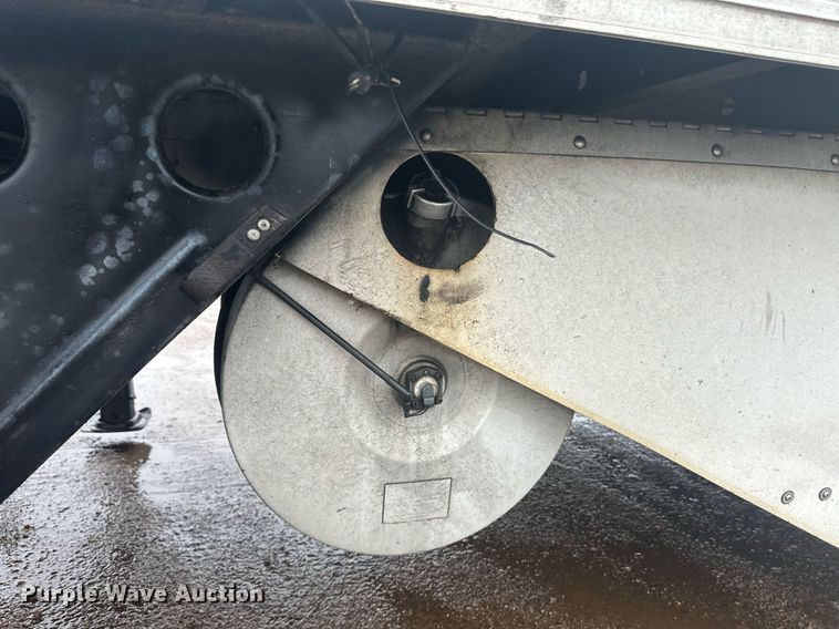 image for item ER8228 2012 Utility refrigerated van trailer