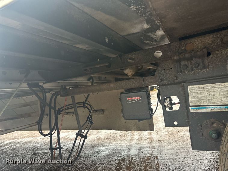 image for item ER8228 2012 Utility refrigerated van trailer