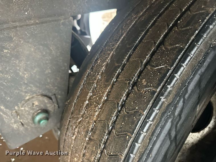 image for item ER8228 2012 Utility refrigerated van trailer