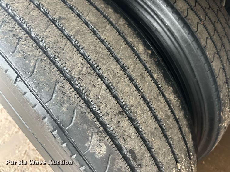 image for item ER8228 2012 Utility refrigerated van trailer