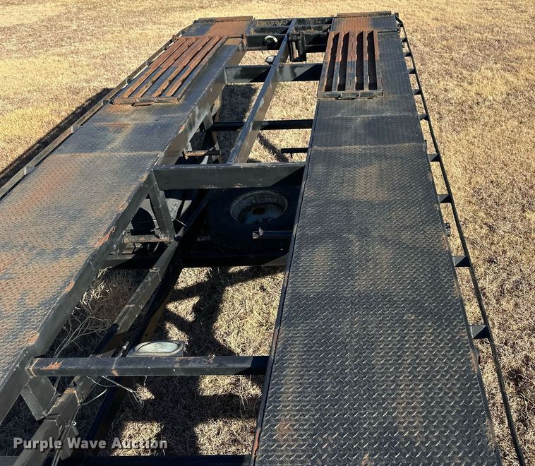 image for item ER8317 2007 Beatrice Motor Mart Easy Haul car carrier