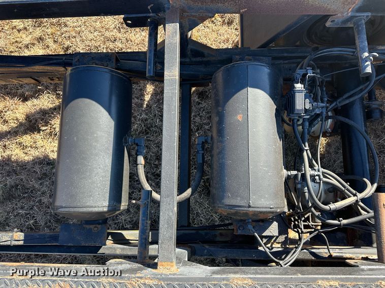 image for item ER8317 2007 Beatrice Motor Mart Easy Haul car carrier