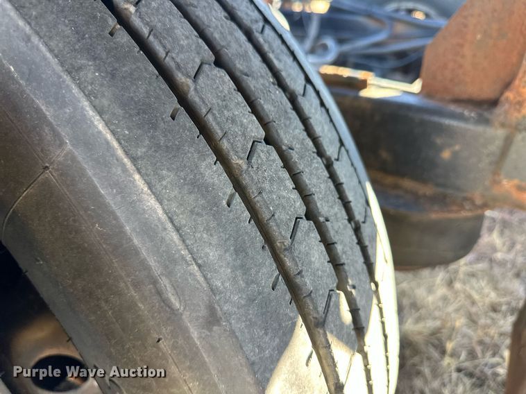 image for item ER8317 2007 Beatrice Motor Mart Easy Haul car carrier