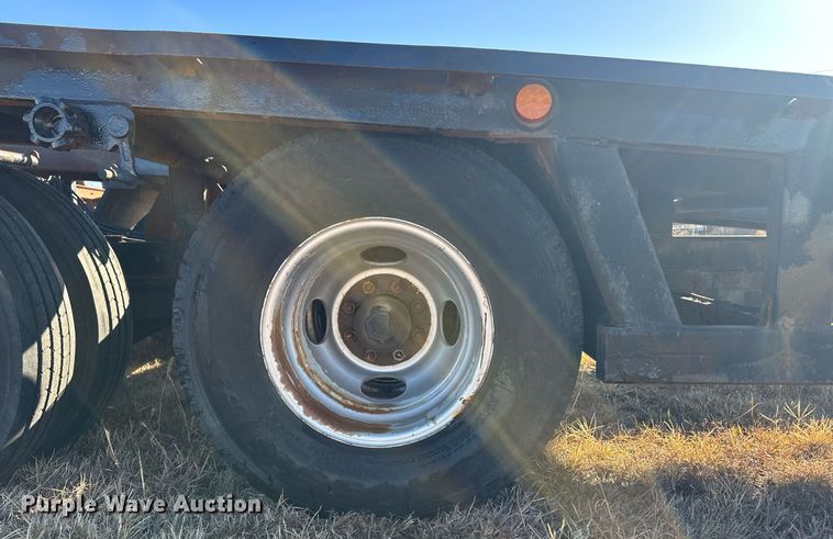 image for item ER8317 2007 Beatrice Motor Mart Easy Haul car carrier