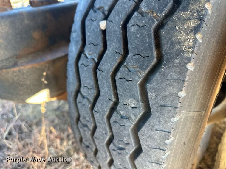 image for item ER8317 2007 Beatrice Motor Mart Easy Haul car carrier