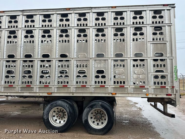 image for item ER8323 2012 Barrett livestock trailer