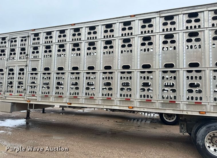 image for item ER8323 2012 Barrett livestock trailer