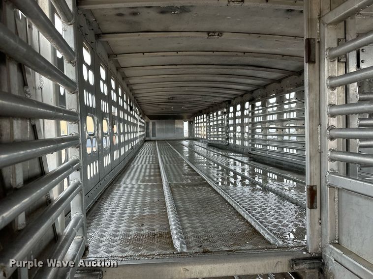 image for item ER8323 2012 Barrett livestock trailer
