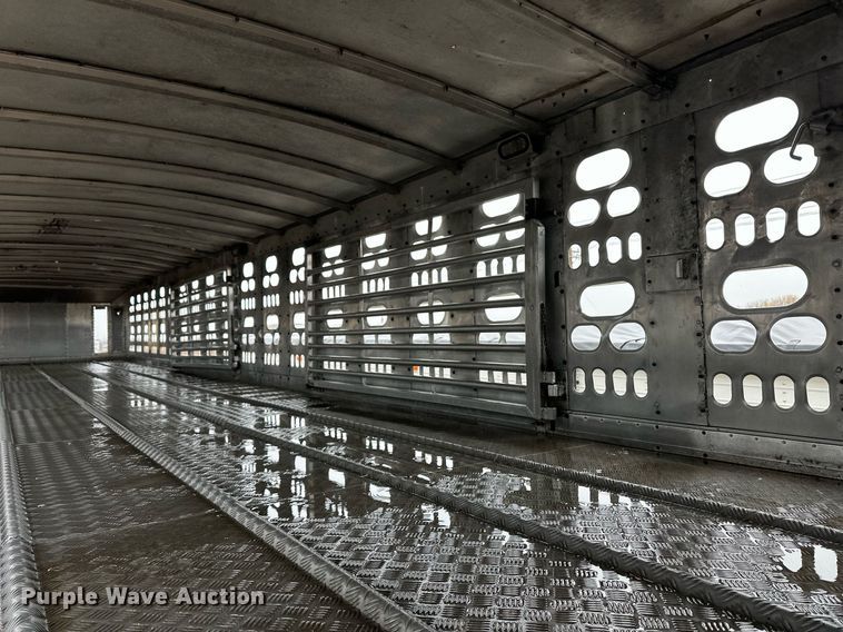 image for item ER8323 2012 Barrett livestock trailer