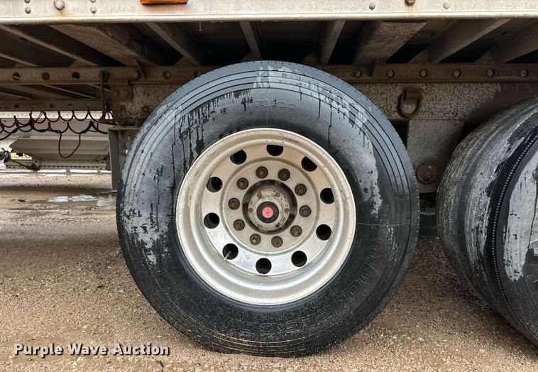 image for item ER8323 2012 Barrett livestock trailer