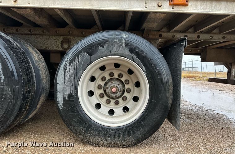 image for item ER8323 2012 Barrett livestock trailer