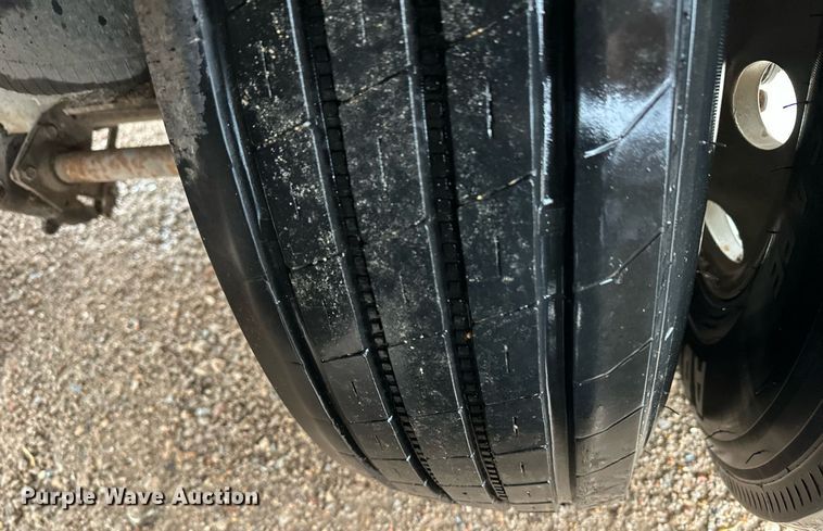 image for item ER8323 2012 Barrett livestock trailer